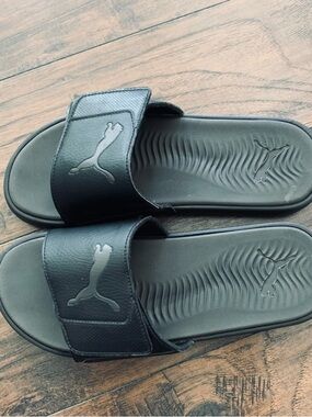 Puma Men’s Black Slide Sandal with Gray Puma Logo